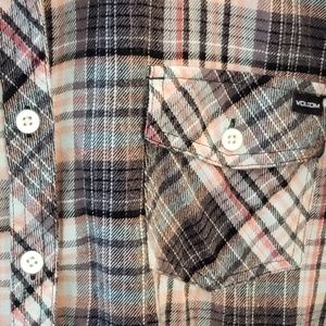 Volcom Flannel size large 100% cotton